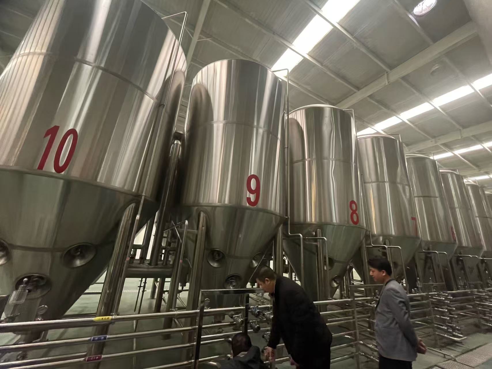 东澳镇精酿啤酒设备厂—平面布置、设备设计、制造、调试、培训等一条龙服务